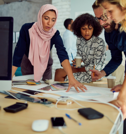 team meeting_486x517